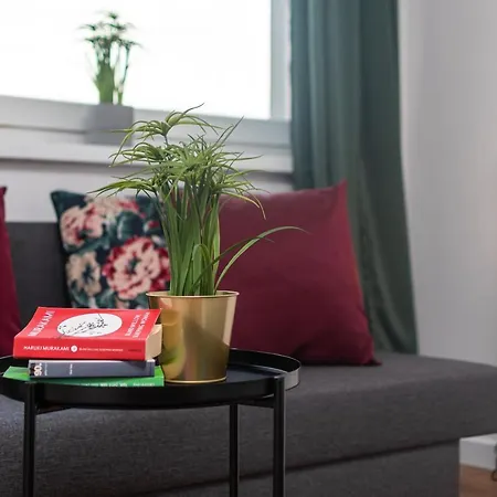 Palm Aparts *